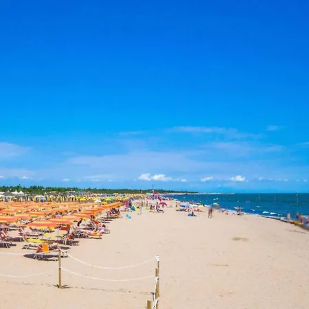 Apartment 150m From The And Centre Rosolina Mare