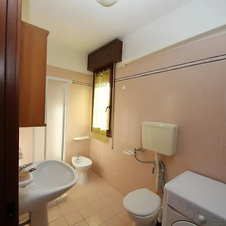 150m From The And Centre Apartment