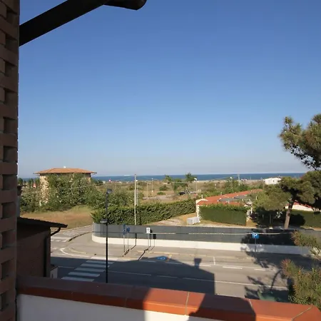Apartment 150m From The And Centre *